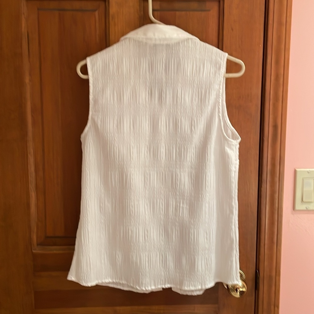 Beautiful design pattern top - Picture 2 of 2